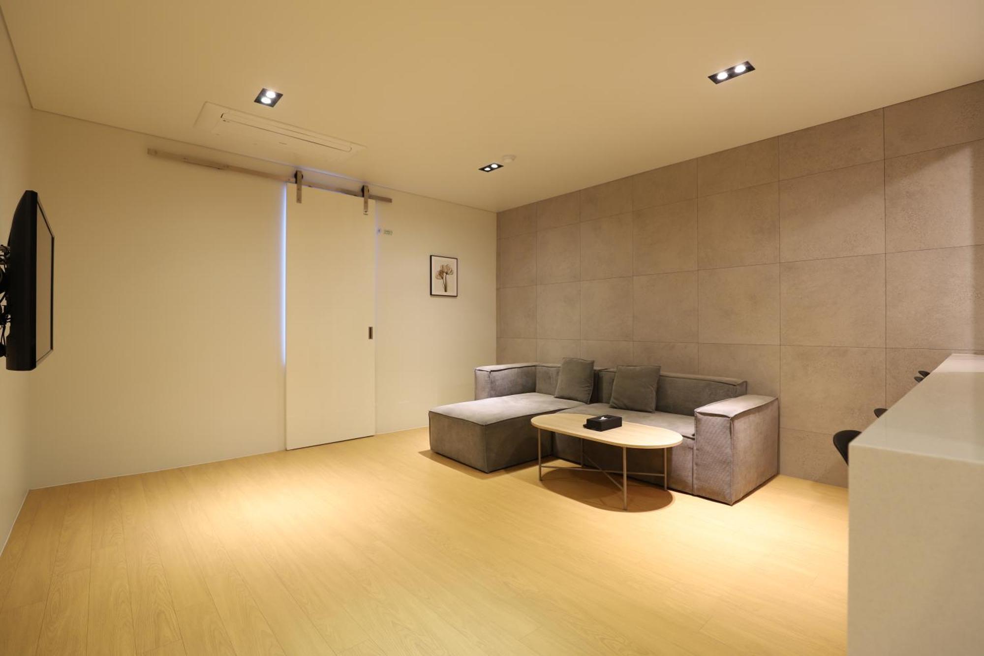 Hotel Intro Busan Bagian luar foto