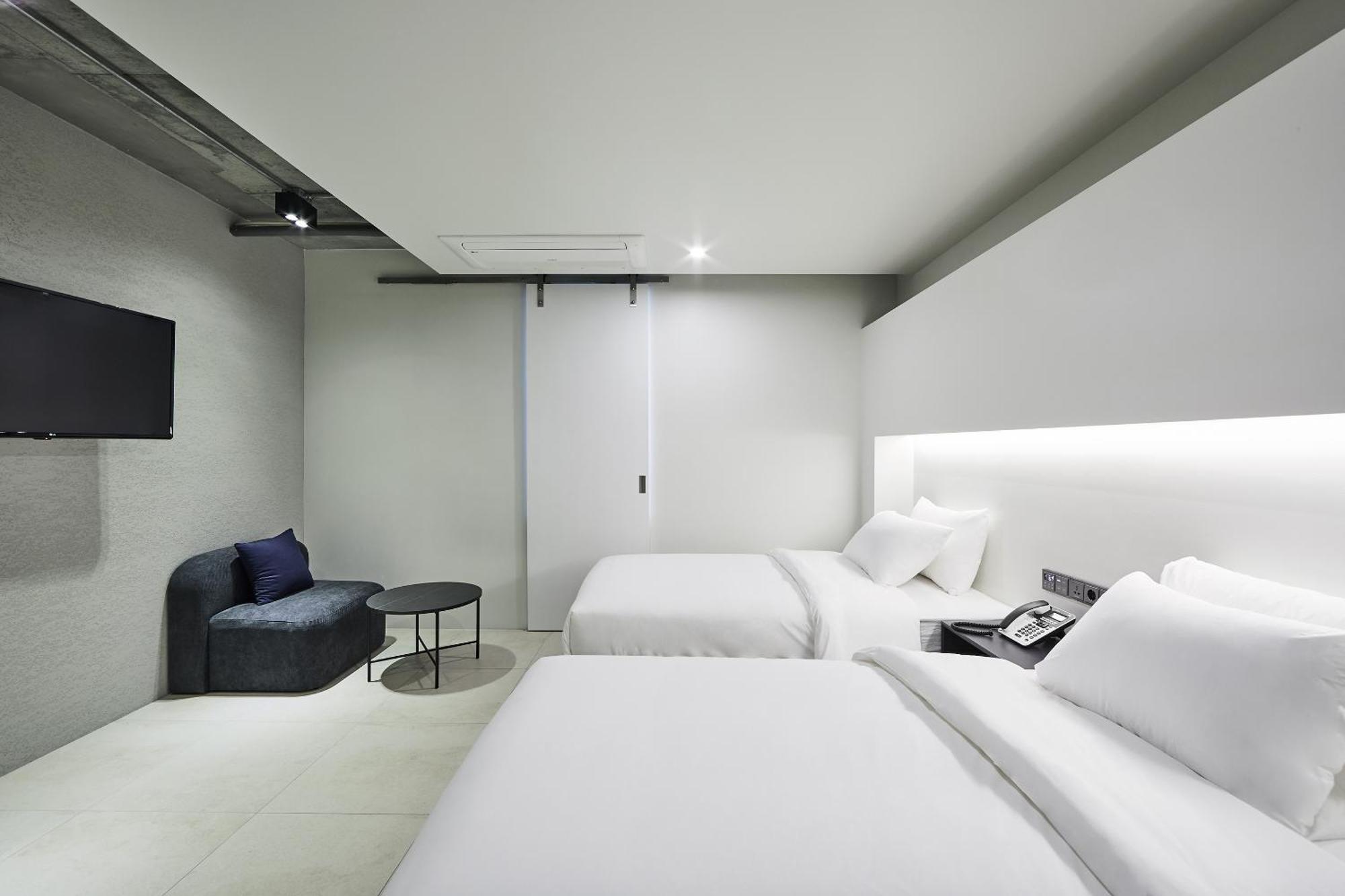 Hotel Intro Busan Bagian luar foto