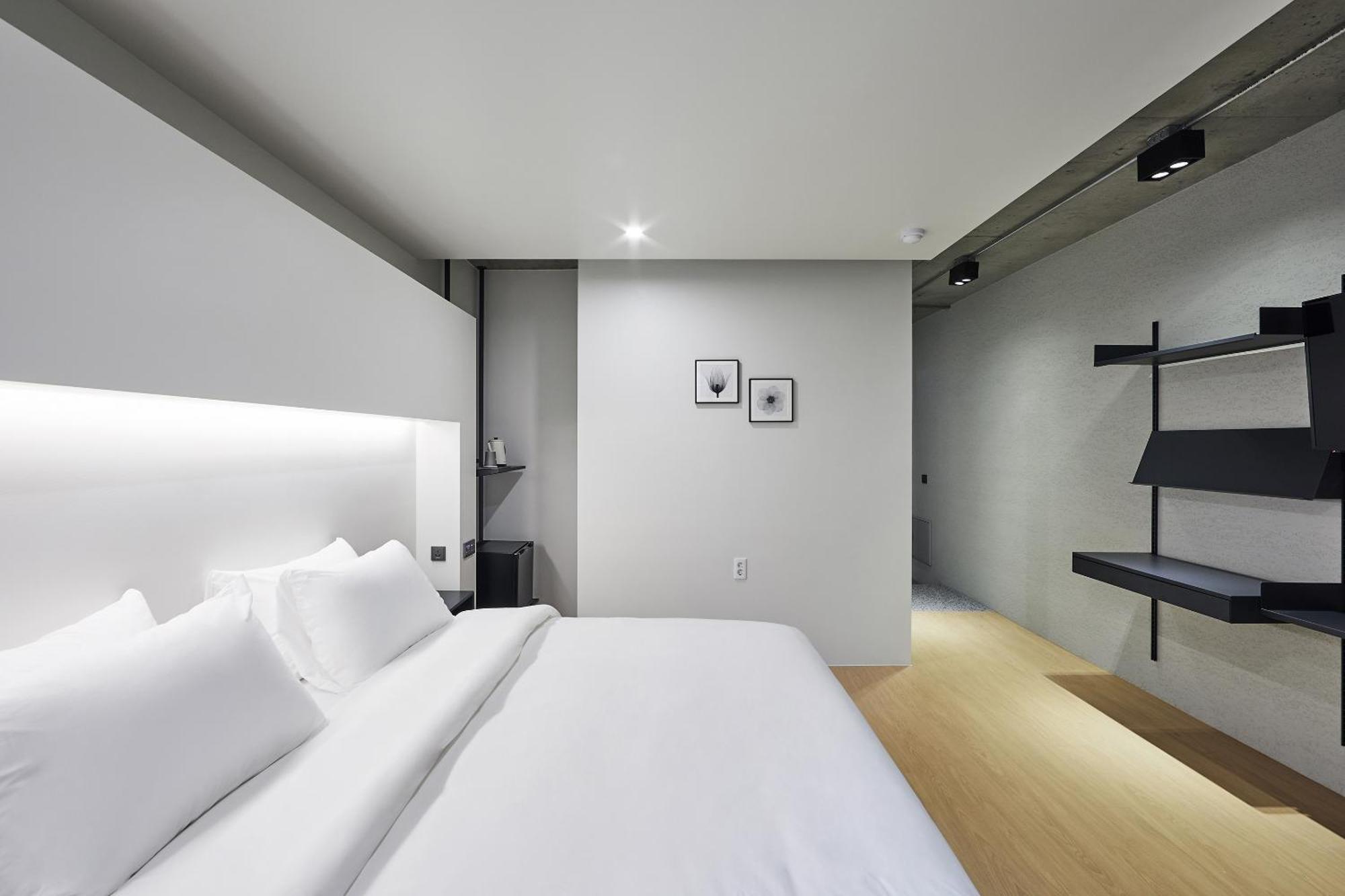 Hotel Intro Busan Bagian luar foto