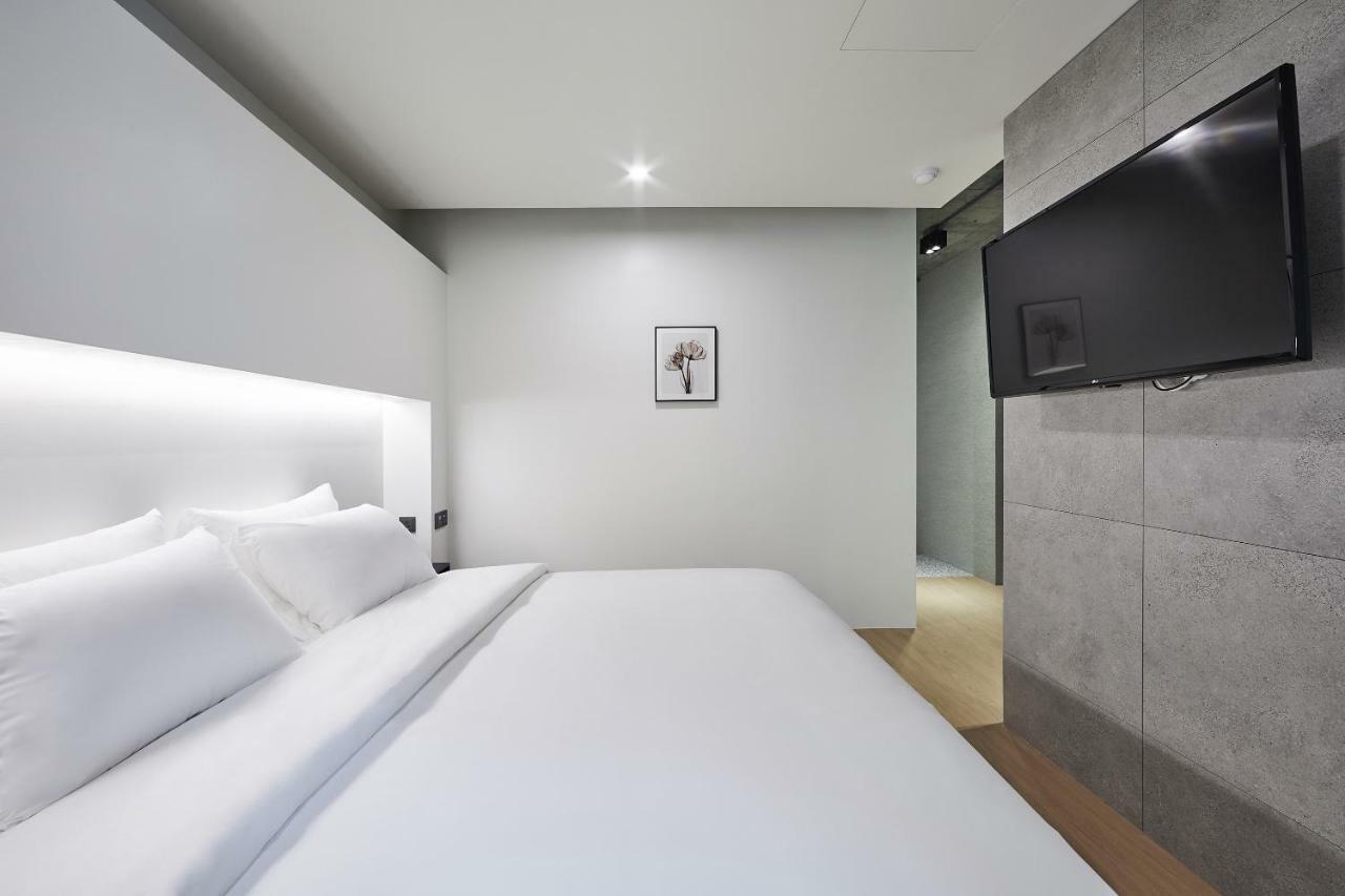 Hotel Intro Busan Bagian luar foto